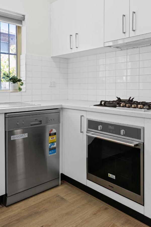 Burwood New 2 Bedroom 2 Bath Apt Free Parking Сидней Экстерьер фото